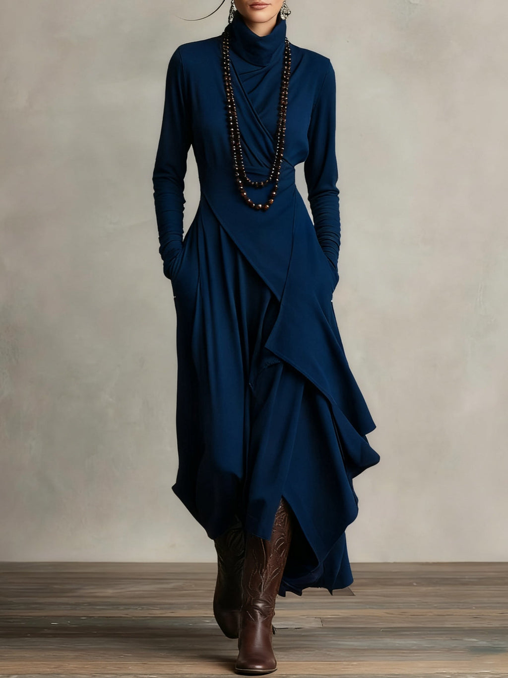 Vivienne | Robe Maxi Asymétrique à Col Montant