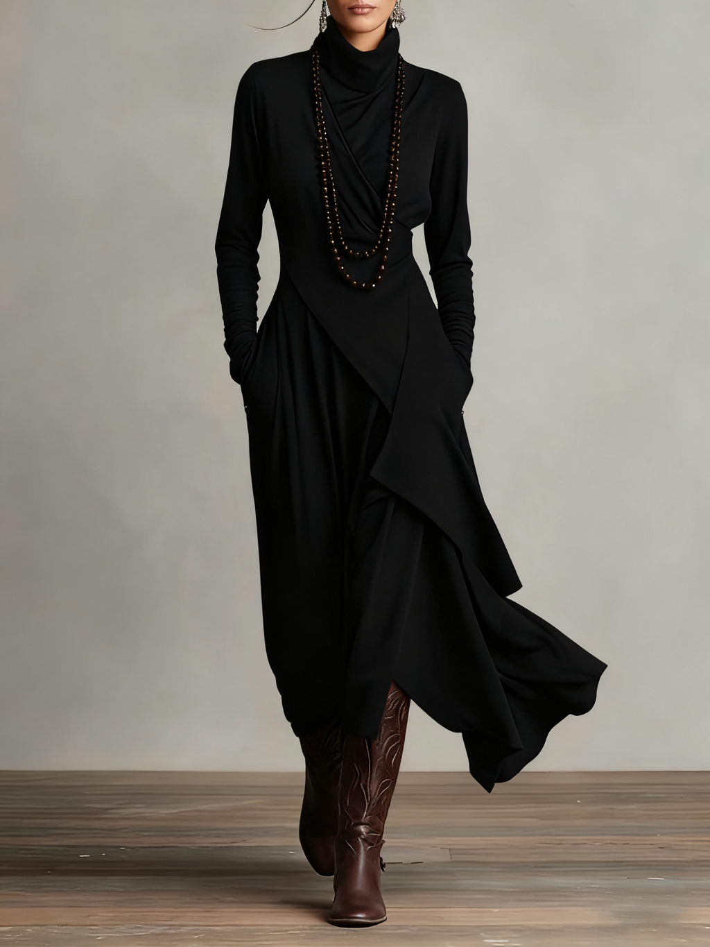 Vivienne | Robe Maxi Asymétrique à Col Montant